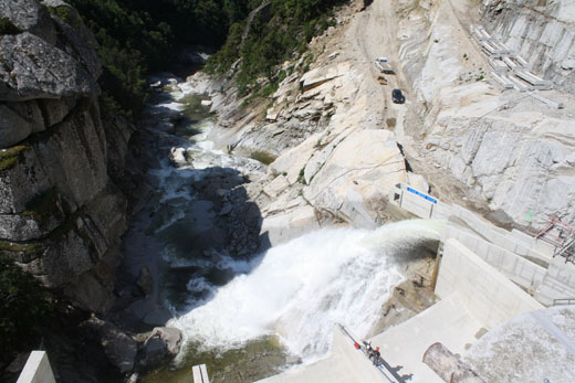 Energie renouvelable : mise en eau d’un barrage en Corse