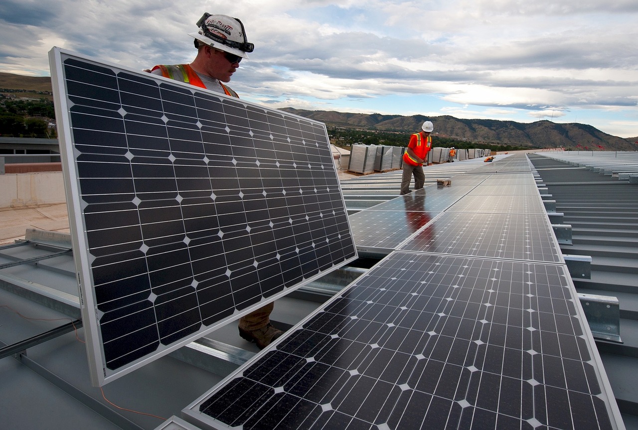 Panneaux solaires : sont-ils compatibles à tous les foyers?