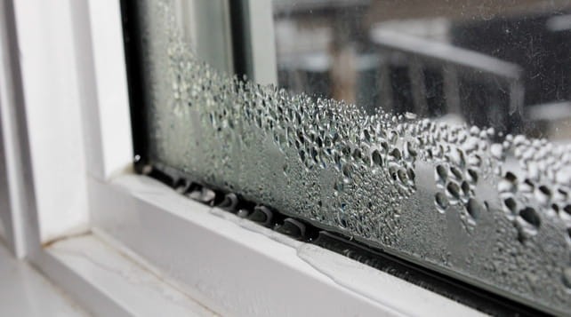 C’est quoi la condensation sur les vitres ?