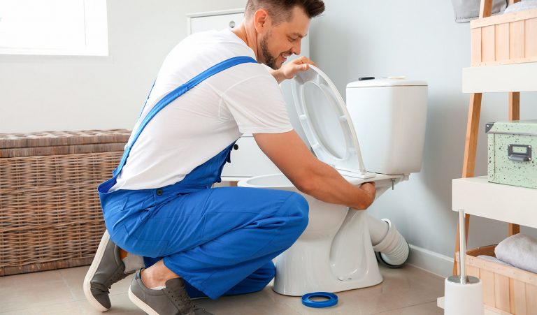 réparer une toilette qui fuit